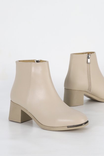 CLN 054 Heeled Boots