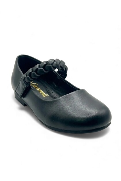 Junior Girls’ Closed Flat Shoes – Comfortable, Lightweight & Everyday Wear