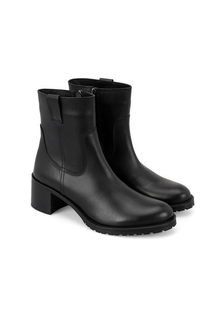 Women's Black Heeled Leather Boots
