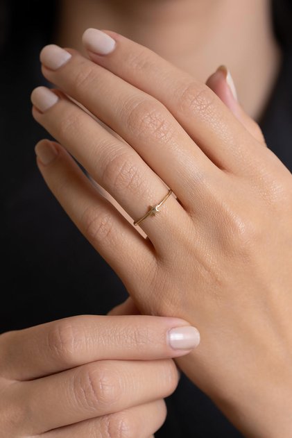 14 Ayar Altın Minimal Yıldızlı İnce Yüzük