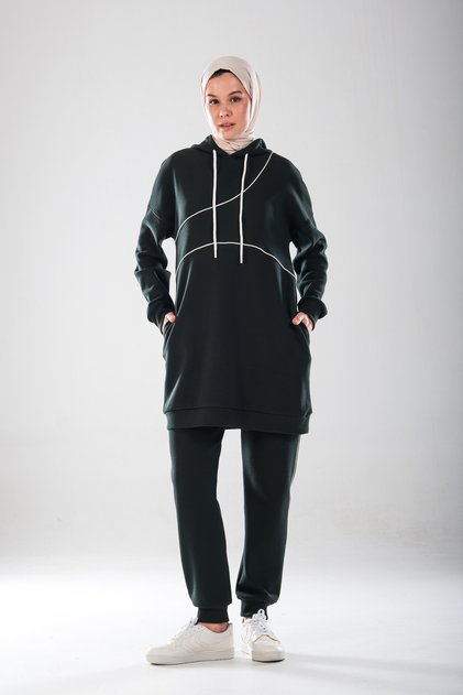 2300_Women's Emerald Green White Ribbed Hooded Pocket Cotton Lycra Long Length Sweat Hijab Tracksuit Set - Two-Piece Set
