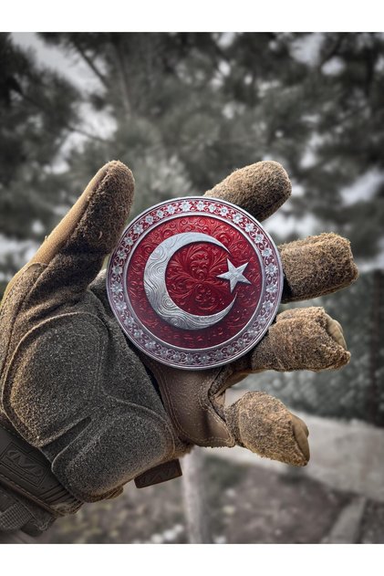 Motifli Kırmızı Bayrak Patch/Peç/Arma (8.7cm)