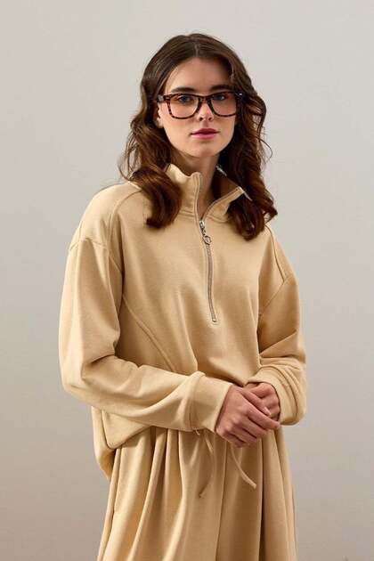 Beige 3 Thread Half Zipper Sweat