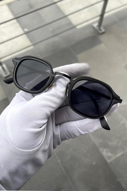 Unisex Oval Black Sunglasses Uv400 Ultra Protection