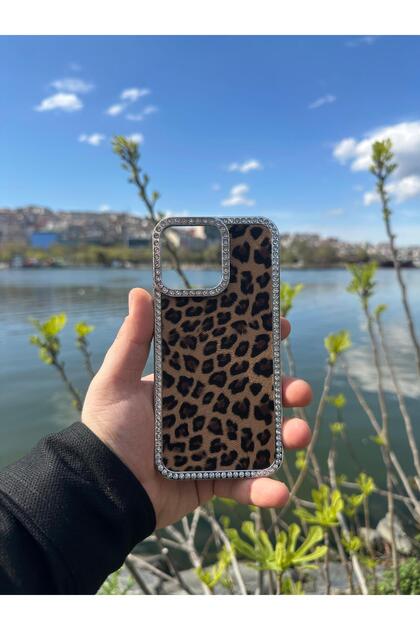 iPhone 11 PRO Uyumlu Leopar Baskılı Deri Kenarları Taşlı Kılıf