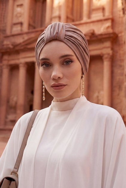 Stylish and Convenient Bonnet, Mink, B-68