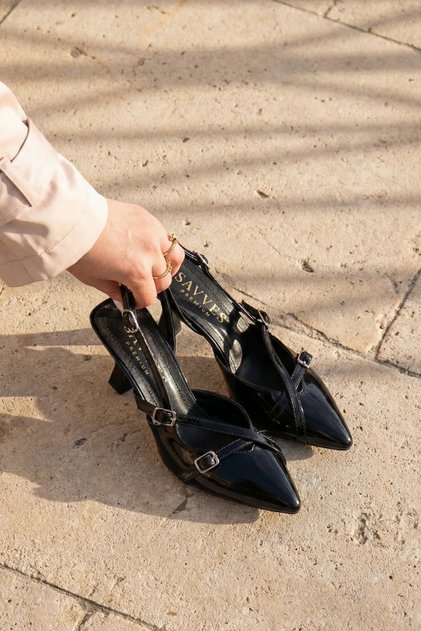 Beryls Women's Black Patent Leather Double Banded Buckle Detailed Pointed Toe Summer Light Classic Heeled Shoes