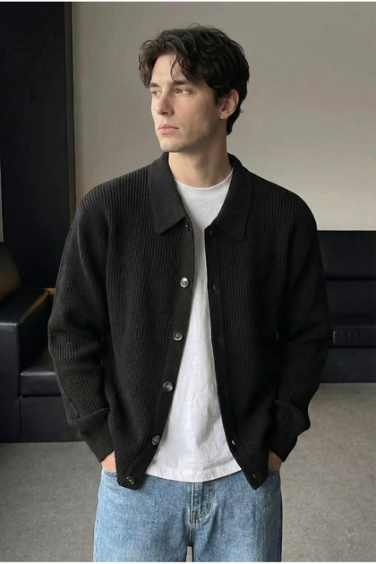 Button Detailed Regular Fit Cardigan