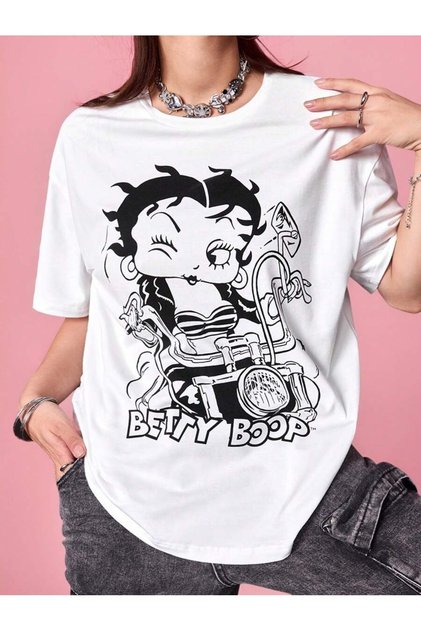 Retro Filigree Motorcycle Girl Pattern T-Shirt