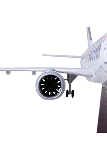 Genel Markalar 1/85 Ölçekli Boeing 737 Max “Fly Dubai” 47 cm Model