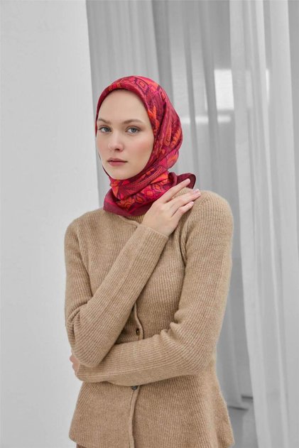وشاح فيسكوز فيلورا منقوش باللون العنابي، مناسب لجميع الفصول، مقاس 90×90