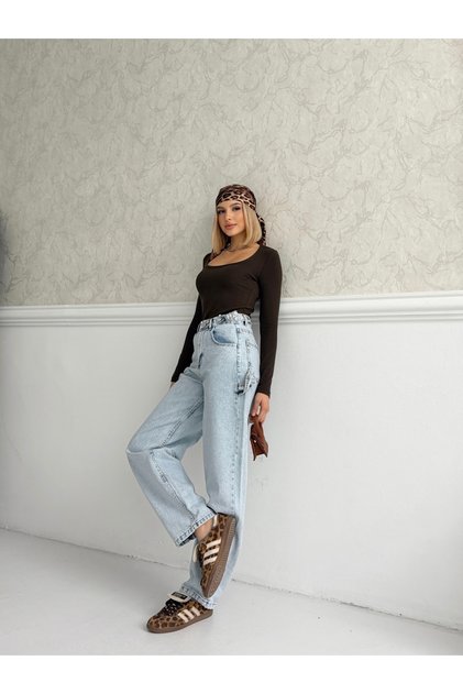 Baggy Loose-Leg Jeans with Belt, Embroidered Detail and Buckle