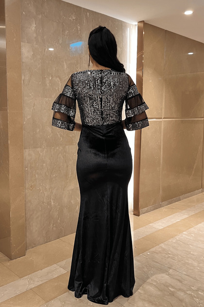 silver top black bottom dress Black and Silver Halter Top Prom/Formal Dress, Size 3, Tulle Bottom