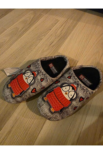 Women's Gray Red Hat Penguin New Year Winter Home, Guest Slippers