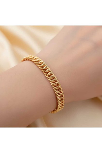 Thick Bracelet in Gold Color, Stylish and Showy