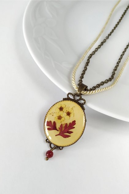 Special Design Handmade Real Floral Epoxy Necklace