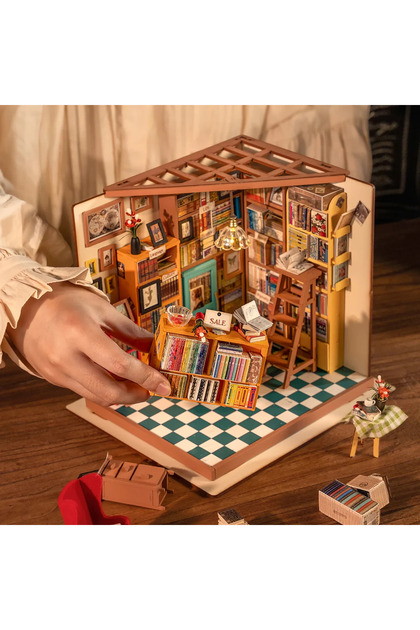 Robotime Rolife Sam's Study Library - Kendin Yap Minyatür Maket