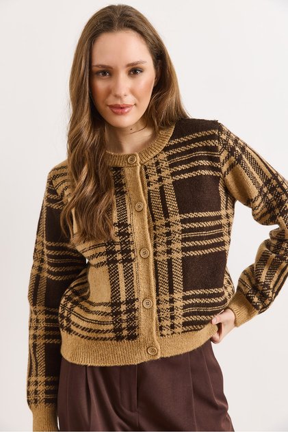 Women's Camel Crew Neck Buttoned Thick Plaid Cardigan Hrk-19000449
