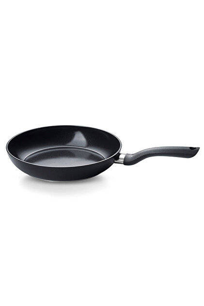 Essential Tava 24 cm