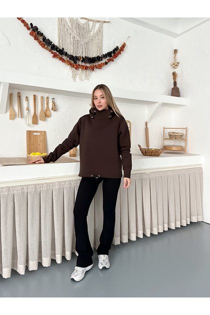 Women's Sweatshirt with 3-Thread Fabric Skirt and Hood Drawstring Detail