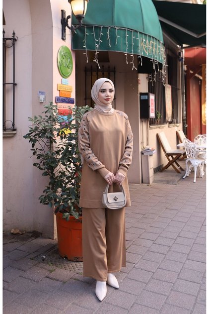 Leopard Patterned Mercerized Suit