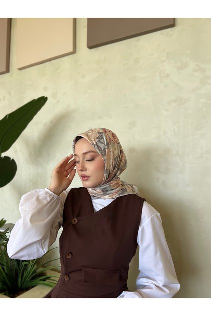 Renkli Desenli Pamuk Eşarp – Canlı ve Modern Tasarım