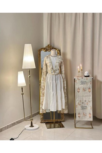 5631 -جلابية مكونة من قطعتين بتصميم فريد