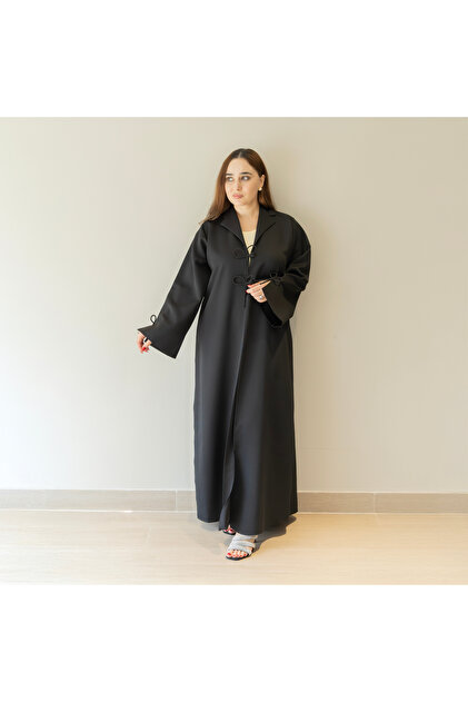 عباية نسائية سوداء مزينة بفيونكة - ياقة أنيقة