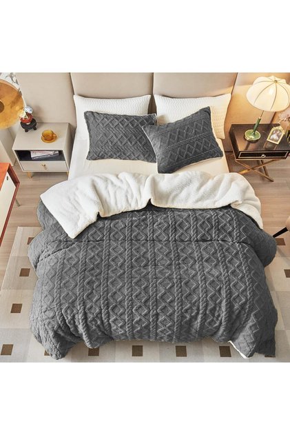 Puffy Plush Sleeping Set 2200X240 cm 2 Pieces Pillowcase