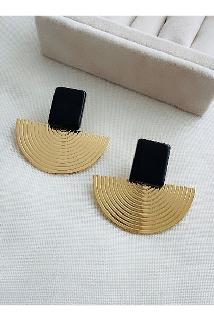Bone Detail Fan Earrings (5 cm X 4.5 cm)
