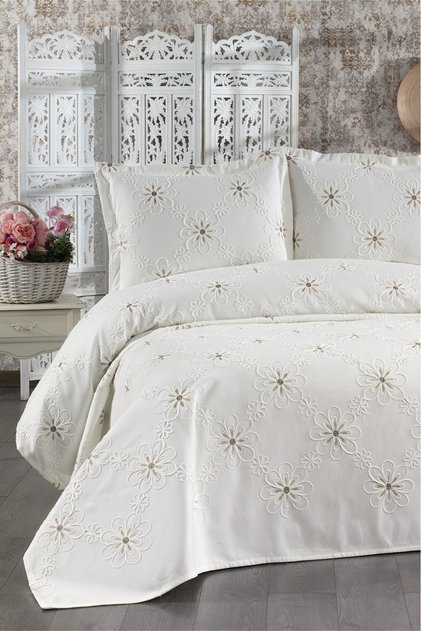 Dream Embroidered Chenille 3-Piece Double Bedspread Cream