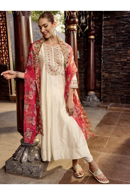 Women Off White Kurta with Pants and Dupatta Set