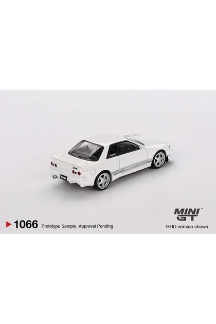 ミニカー 1/18 スカイライン GT-R BNR32 V-SPECⅡ ホワイト mini gt 164 Nissan Skyline GT-R (R32) VeilSide Combat C-I White