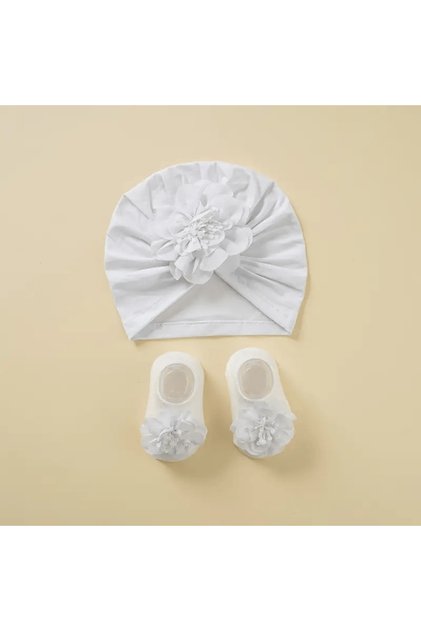 Baby Girl White Floral Bonnet and Booties Set – Newborn Photography Prop 0-6 Months