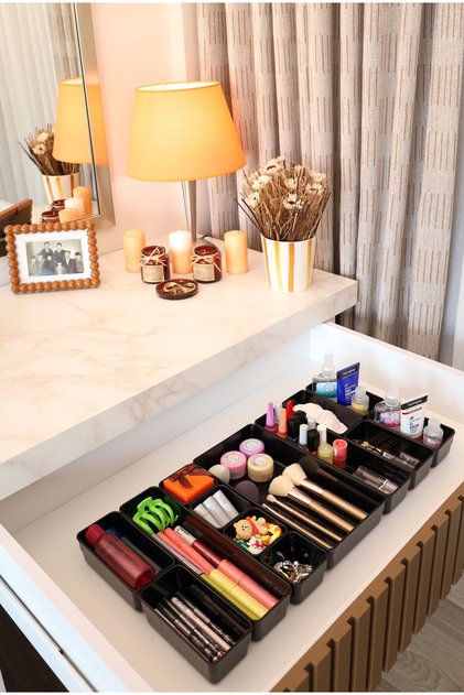 Parlak Siyah ( Piano Black ) 13 Parça Makyaj Takı Toka Organizer Sert Plastik Düzenleyici