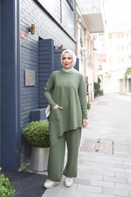 طقم مودال بقصة غير متماثلة مع جيوب