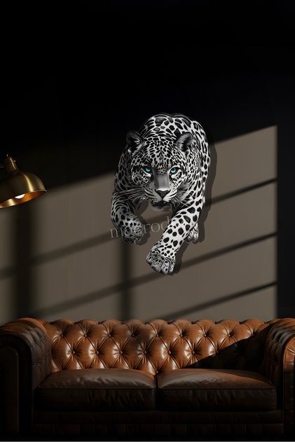 Kar Leoparı Metal Duvar Tablosu – Güçlü ve Modern Hayvan Figürlü Dekor