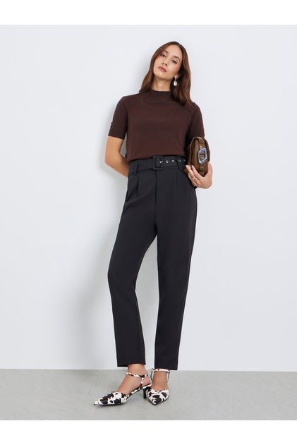 Women's Solid Belted Pleated Detail Tapered Pants