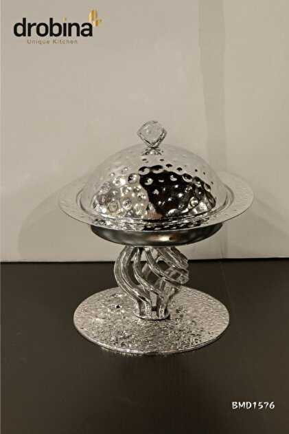 Silver date plate, Dropina