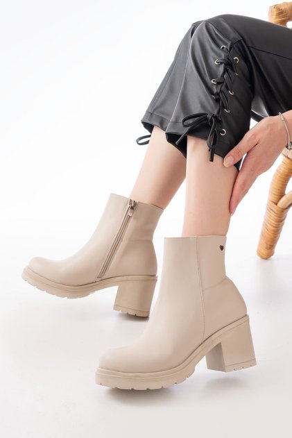 Zri̇n-3020 Premium Beige Zippered Thick Heeled Winter Women's Boots
