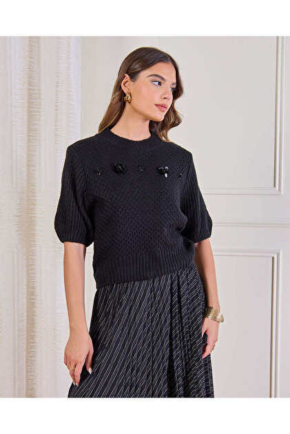 Women Black Knitted Top