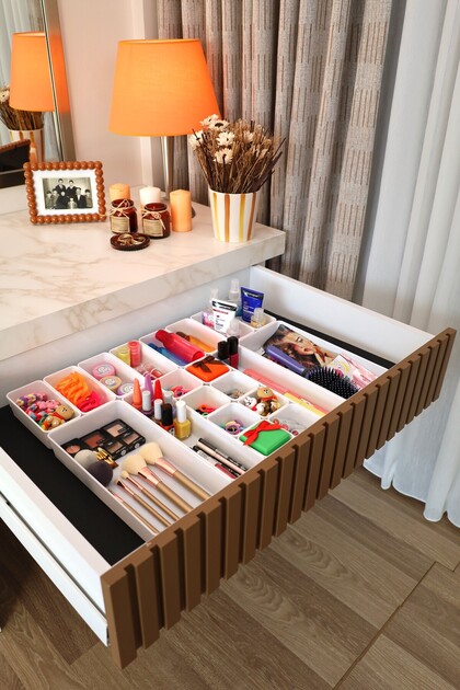 Set of 20 Drawer Organizers Modular Makeup Jewelry Cosmetic Organizer (Hard Plastic) White