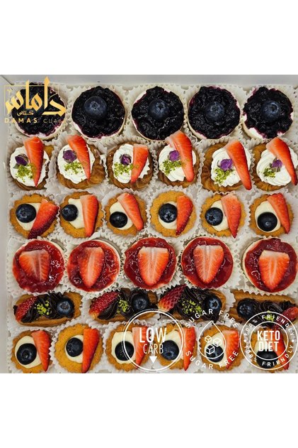 Mixed soiree box of 32 piece