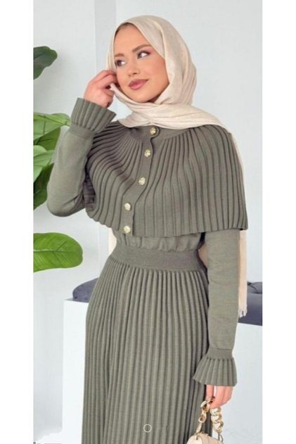 ملابس نسائية فستان تريكو بياقة الأميرة وأزرار