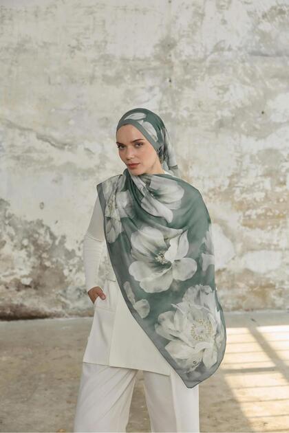 Jardin Secret Collection Soft Shawl 3066-12