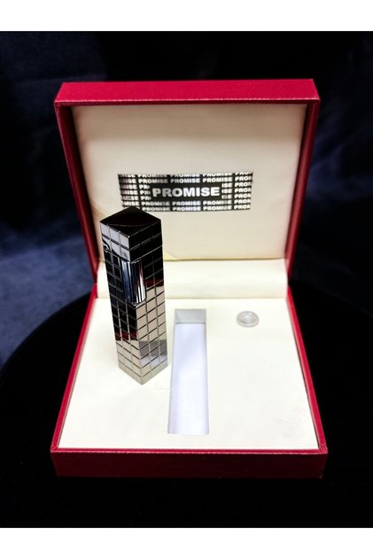 BENZİNLİ ÖZEL KARE DESENLİ PREMIUM METAL ÇAKMAK – AĞIR, ŞIK, GÜÇLÜ DURUŞ