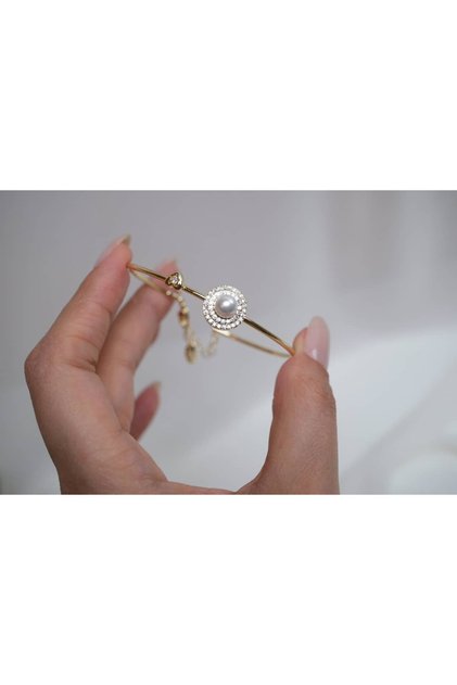 Blk167 Zircon Stone Pearl Detail Heart Shape Thin Gold Bracelet