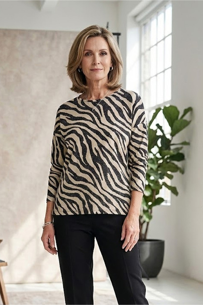 Women's Plus Size Black Ecru Zebra Pattern Crew Neck Long Sleeve Knitted Mom Blouse Sweater