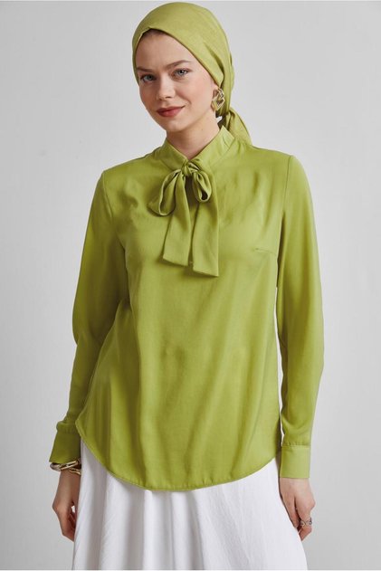 Bluz with Tie-Up Detail on the Collar 45395