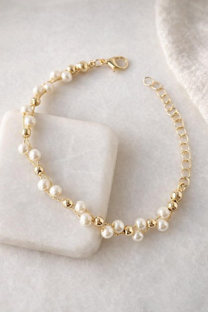 Women's Bracelet with Pearls and Ball Detail Spiral Bracelet